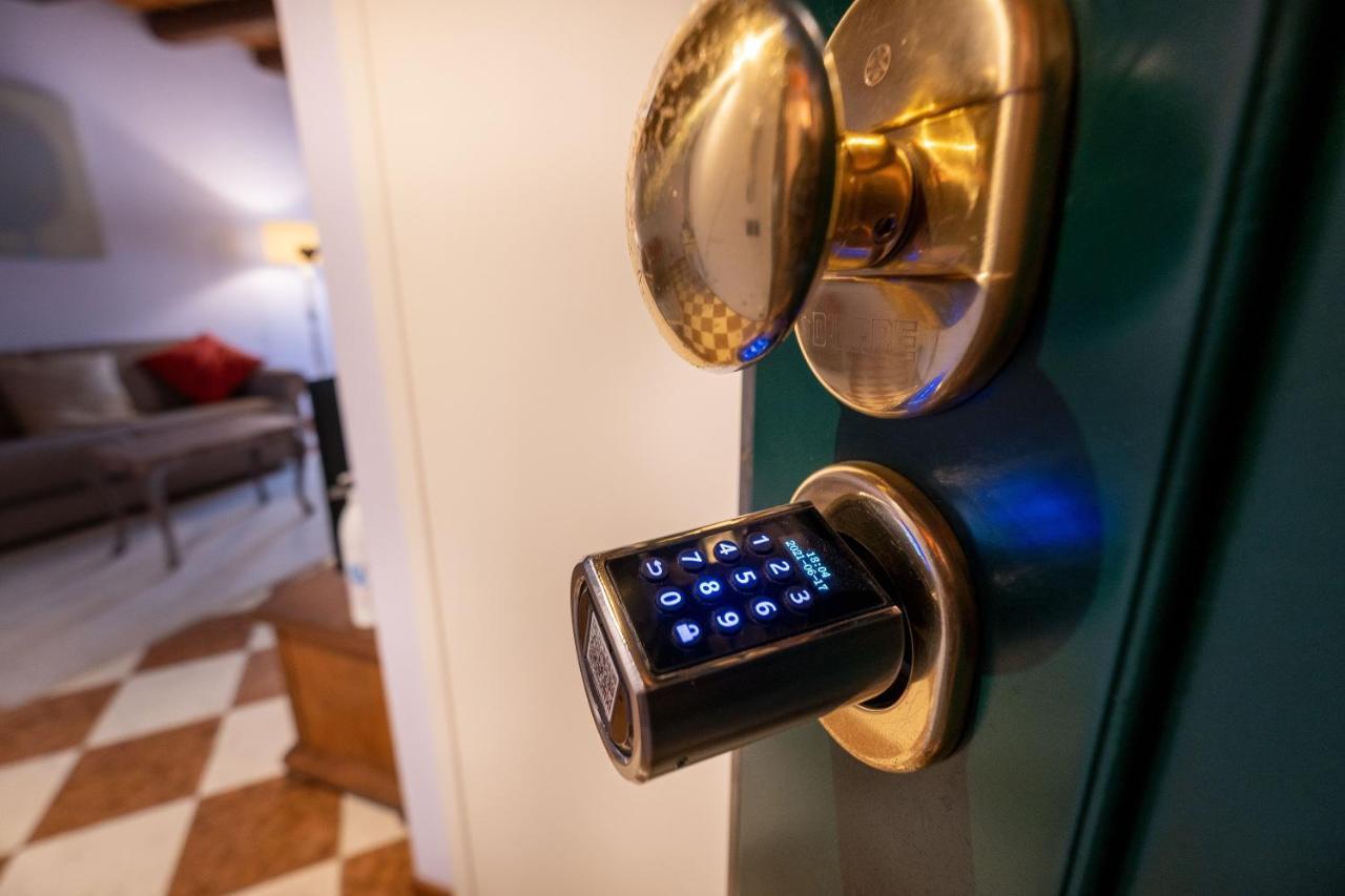 ヴェローナCasa Perottiアパートメント エクステリア 写真